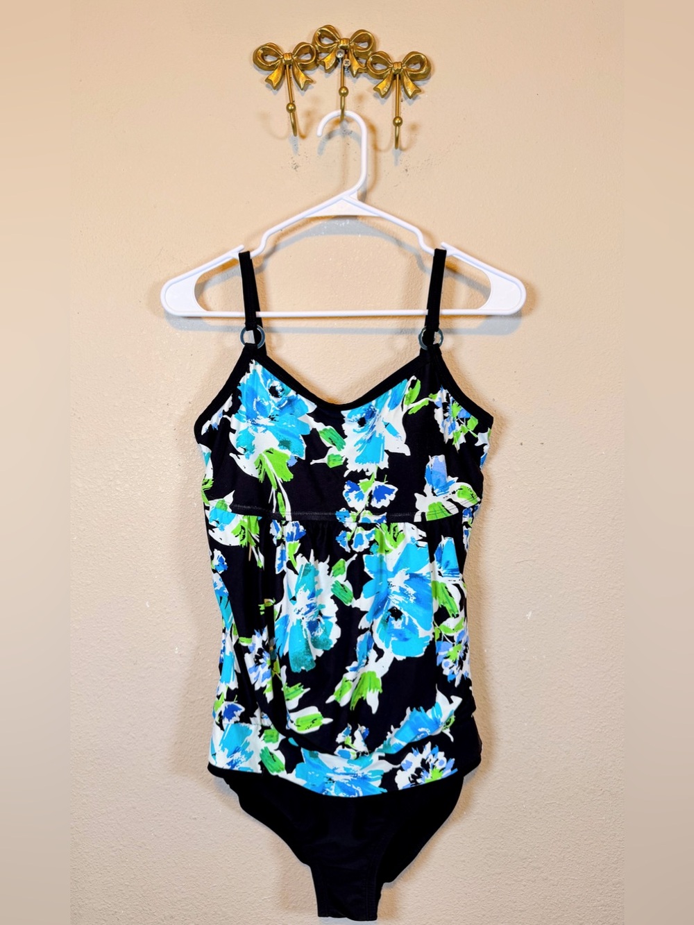 It Figures! Blouson Tankini One-Piece Black w/Aqua& White Floral Size 10